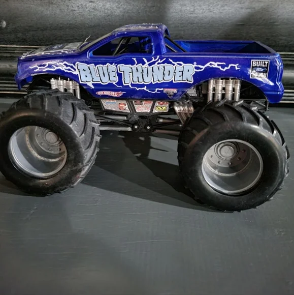 Monster Truck Hot Wheels - Picture 2 of 5